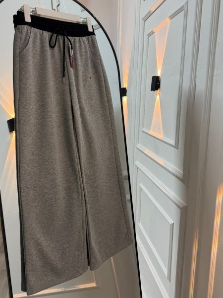 بناطيل تومي عمليه يوميه